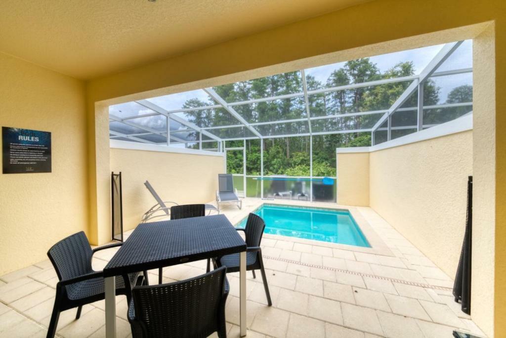 Pleasant Villa With Private Pool Near Disney Four Corners ภายนอก รูปภาพ